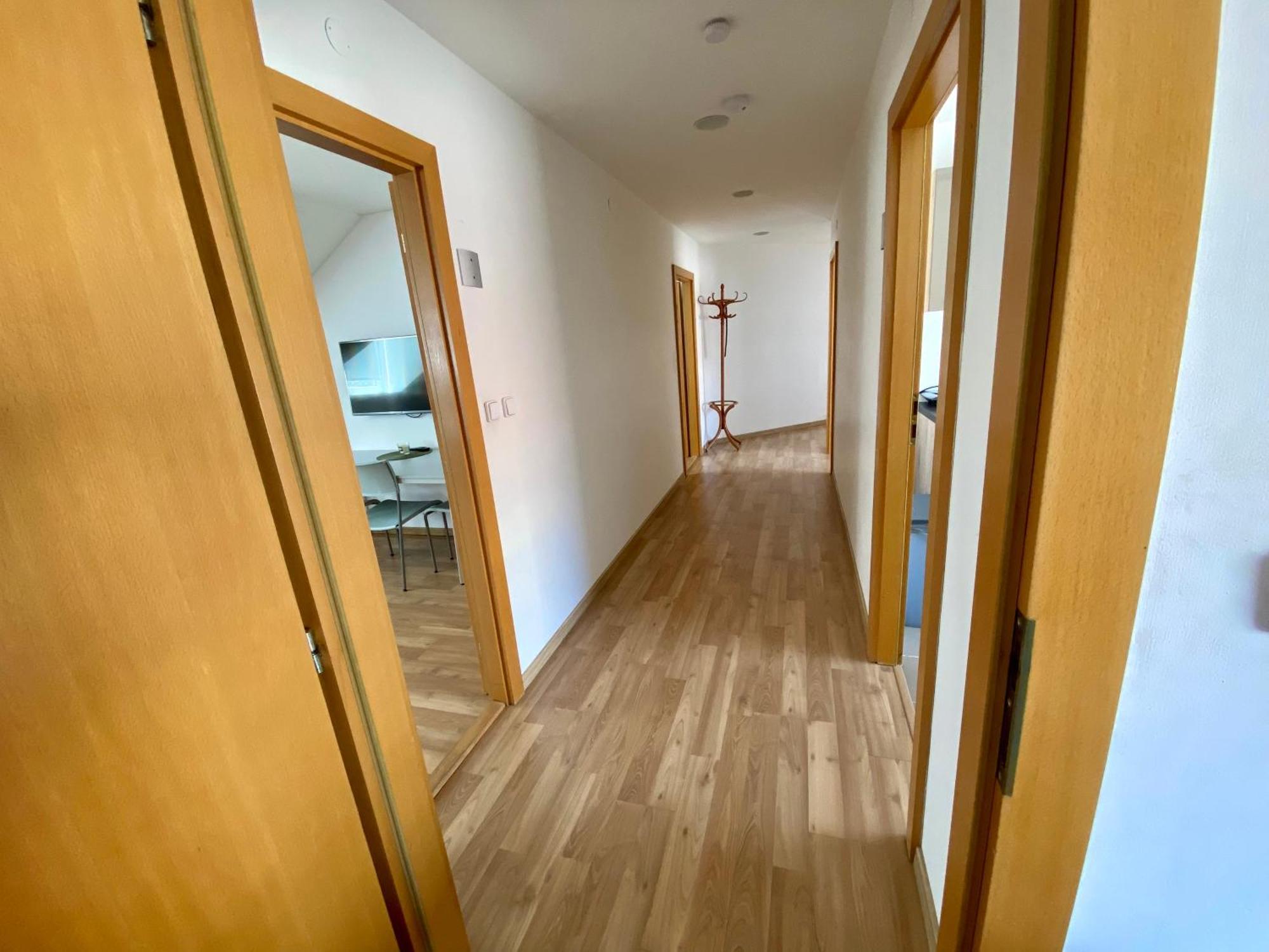 3-Bedroom Apartment In Rajhrad, With Kitchen, 2 Bathrooms, Parking 외부 사진