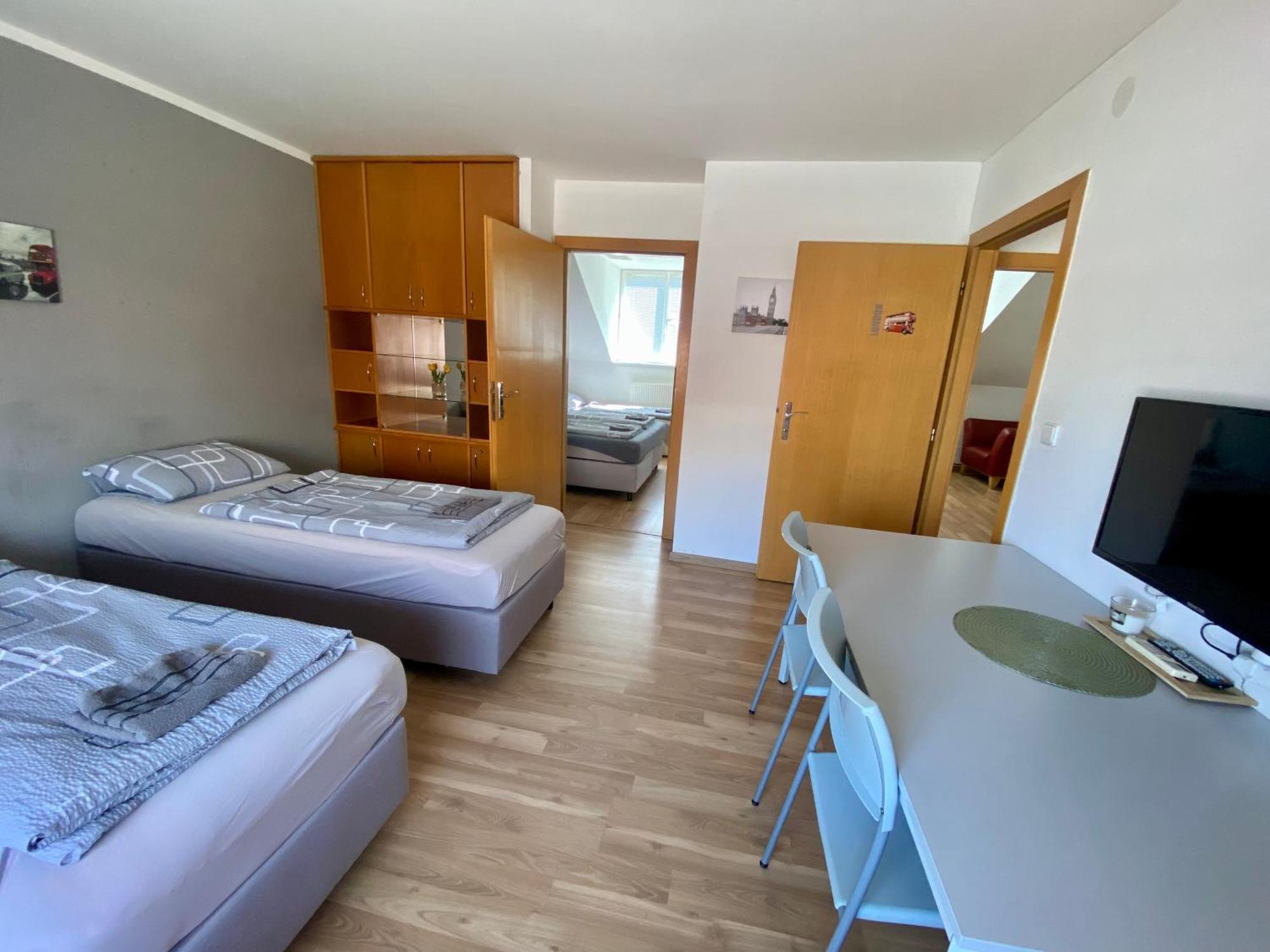 3-Bedroom Apartment In Rajhrad, With Kitchen, 2 Bathrooms, Parking 외부 사진